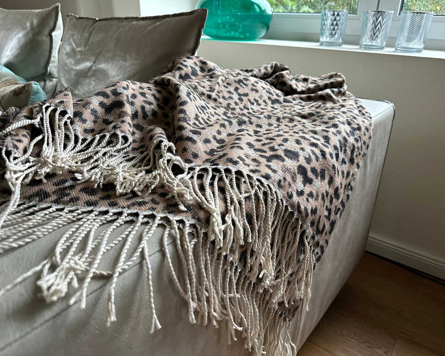 Kuscheldecke Leo 160x130cm Leoparden Muster Tagesdecke Couchdecke