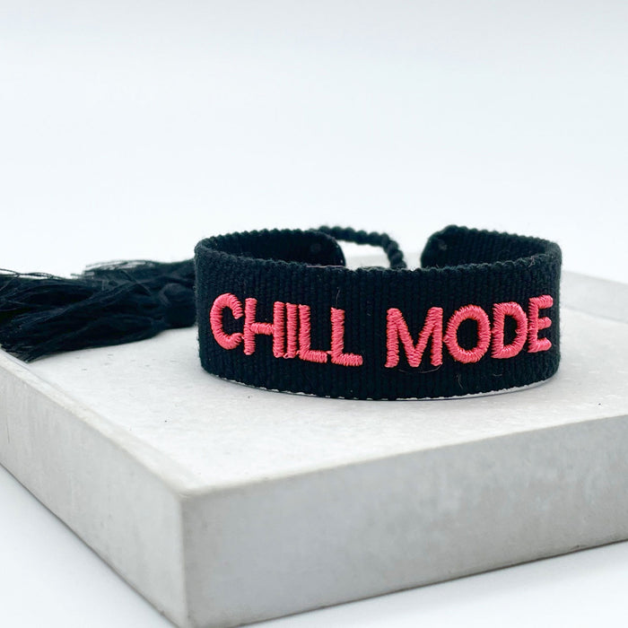 Canvas Statement Armband Chill Mode Schwarz besticktes Webarmband