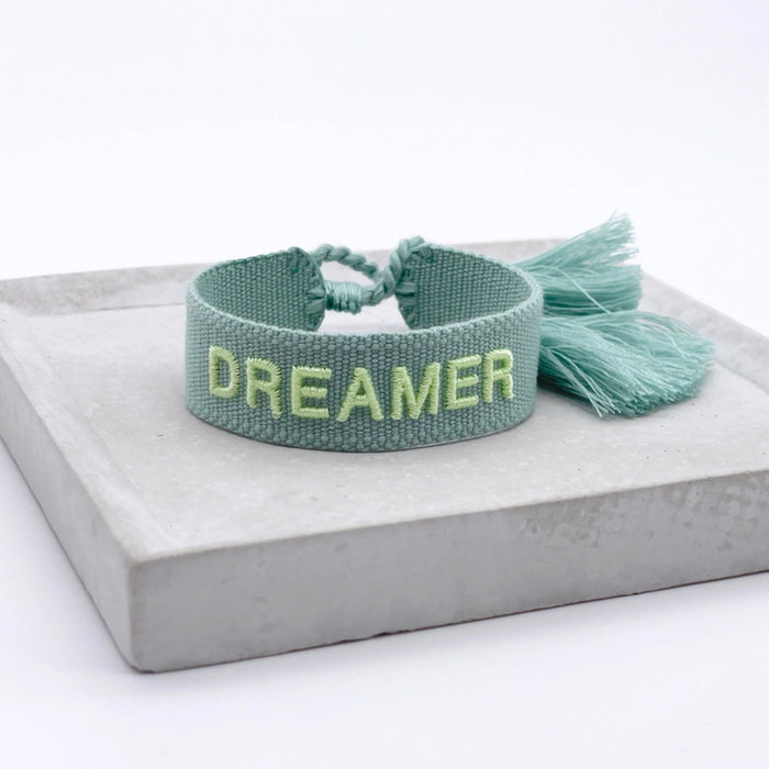 Canvas Statement Armband Dreamer Grün Salbei besticktes Webarmband