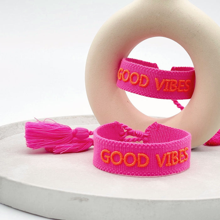 Canvas Statement Armband Good Vibes Neon Pink Orange besticktes Webarmband