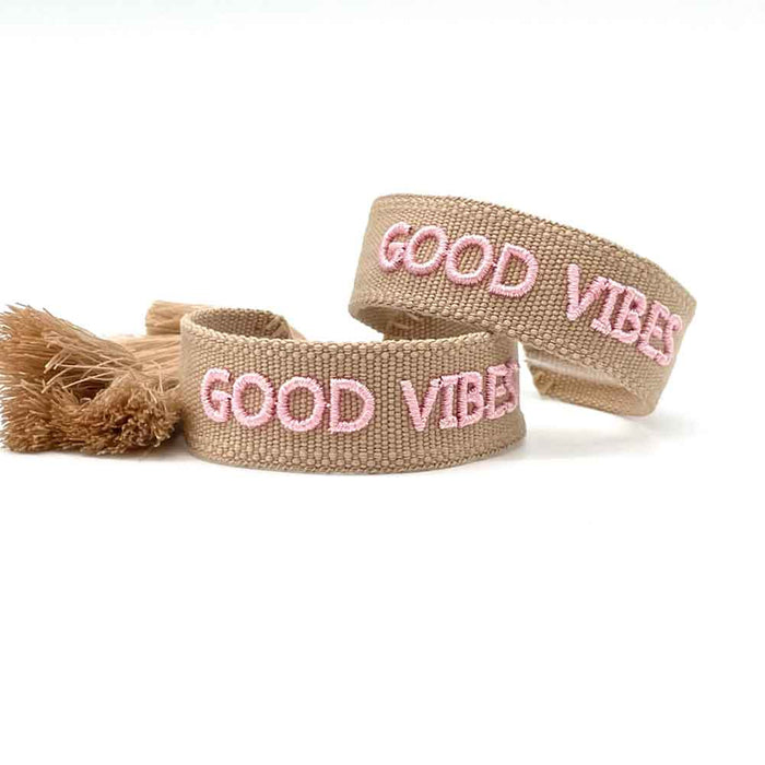 Canvas Statement Armband Good Vibes Braun / Taupe Rose besticktes Webarmband