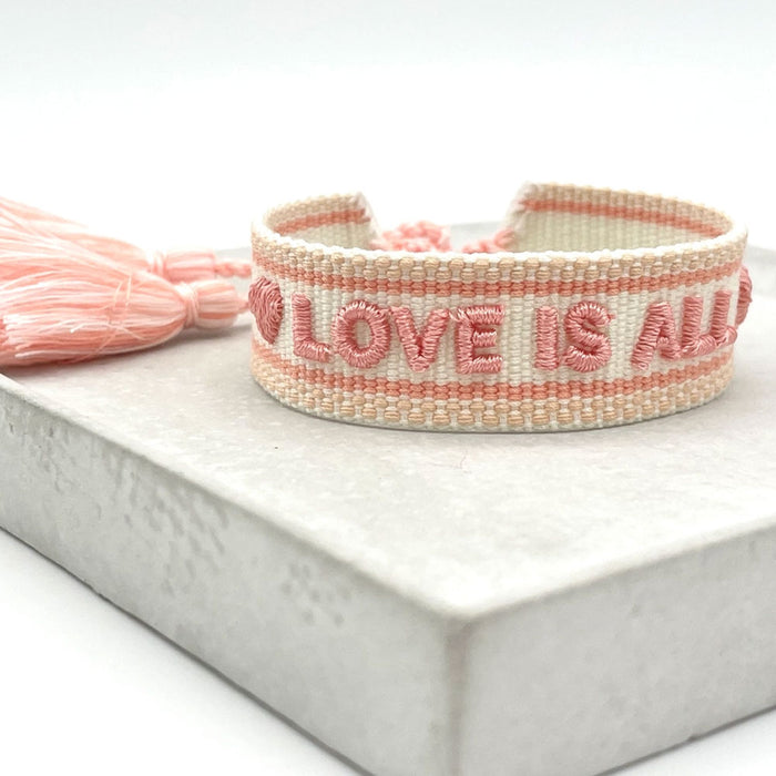 Canvas Statement Armband Love is All Rosy Peach besticktes Webarmband