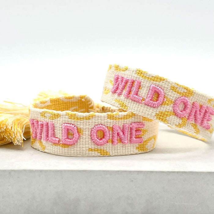 Canvas Statement Armband Wild One Gelb Rose Pink besticktes Webarmband