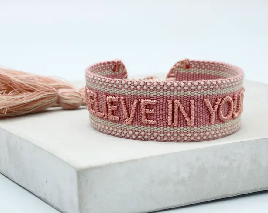 Canvas Statement Armband Believe in Yourself Rose Altrosa besticktes Webarmband