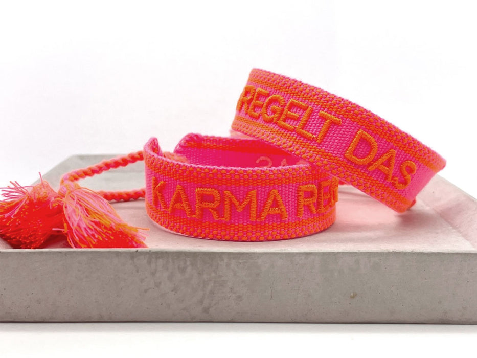 Canvas Statement Armband Karma regelt das Neon Pink Orange besticktes Webarmband